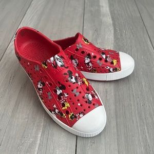 NWOT NATIVE Disney Minnie Mouse Red Slip Ons